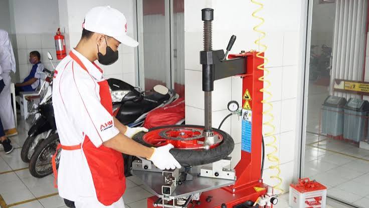 Perawatan mesin motor